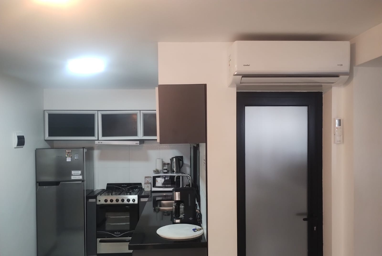 Cocina con aire acondicionado