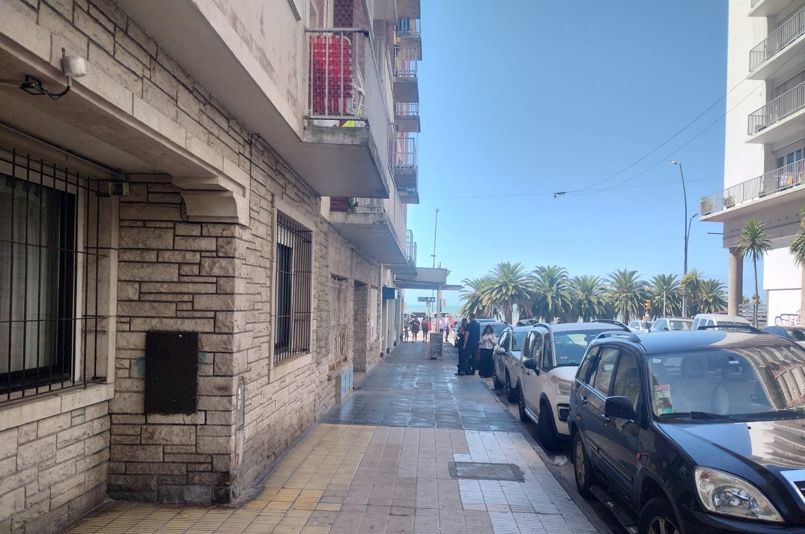 Vista a la playa desde la calle Alsina